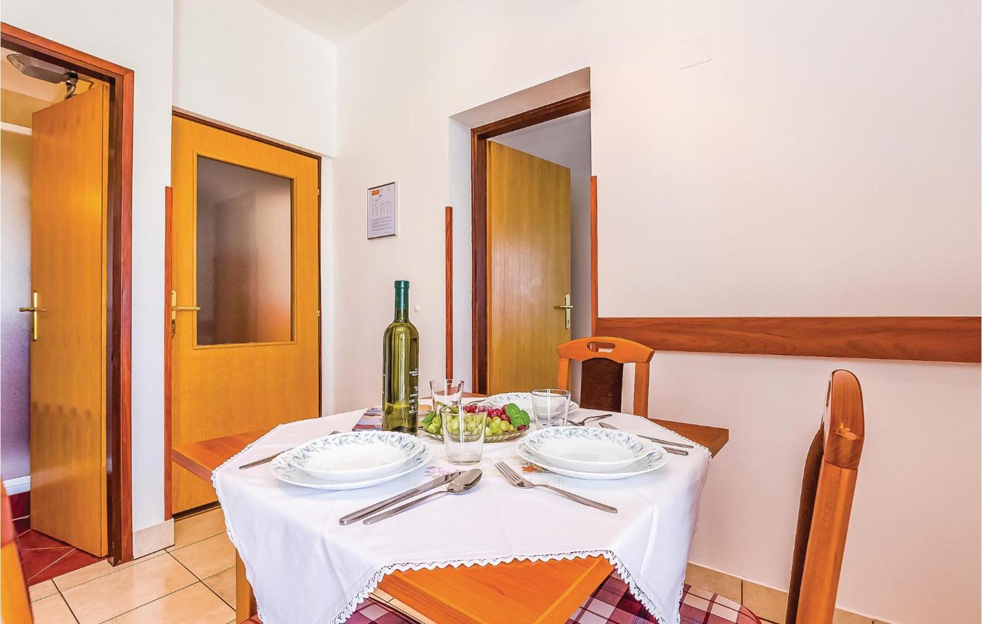 Lovely Apartment In Krk With Wifi Brzac Εξωτερικό φωτογραφία