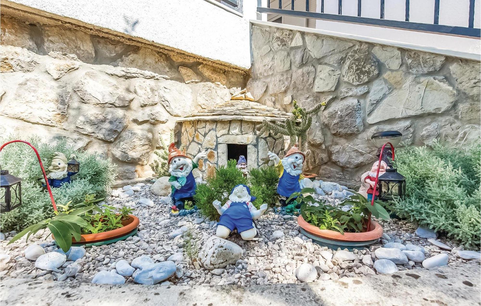 Lovely Apartment In Krk With Wifi Brzac Εξωτερικό φωτογραφία
