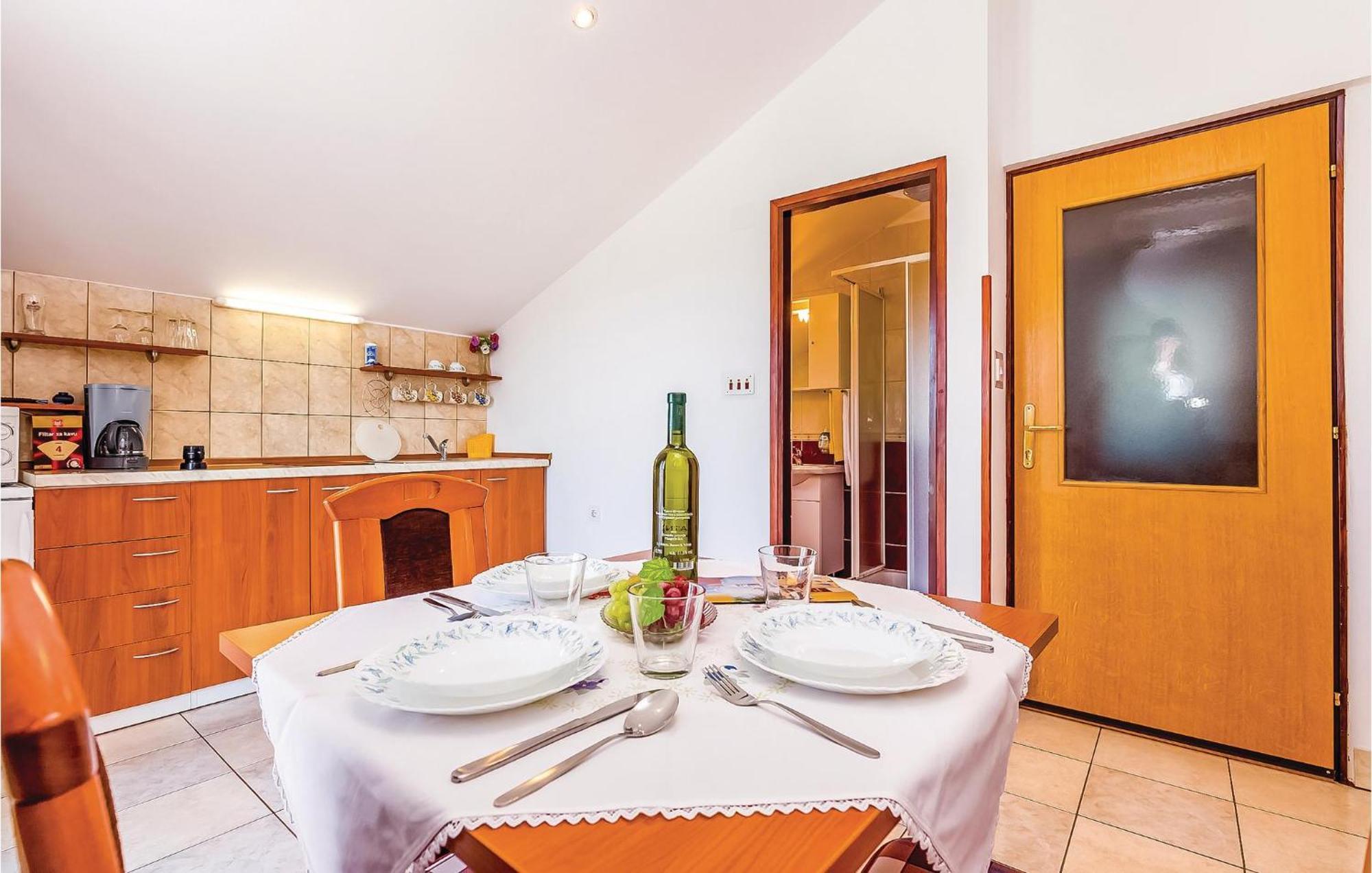 Lovely Apartment In Krk With Wifi Brzac Εξωτερικό φωτογραφία