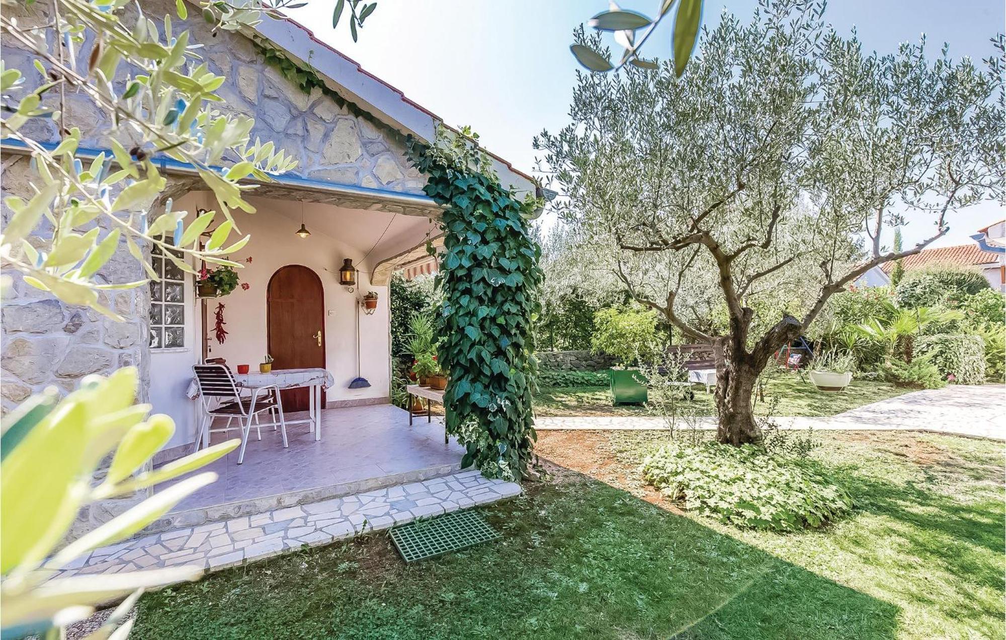 Lovely Apartment In Krk With Wifi Brzac Εξωτερικό φωτογραφία
