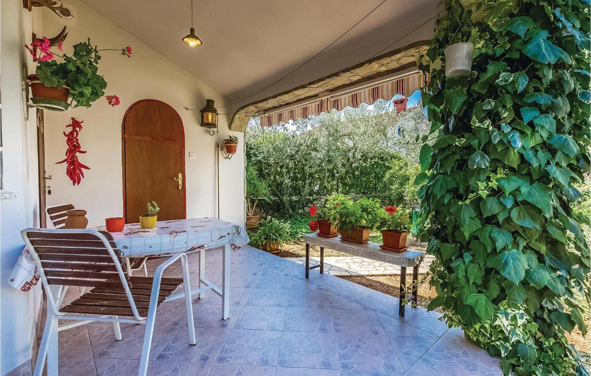 Lovely Apartment In Krk With Wifi Brzac Εξωτερικό φωτογραφία