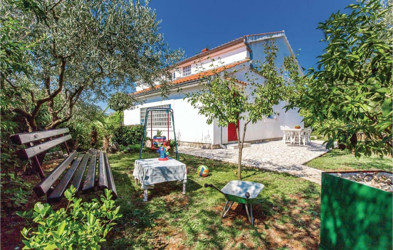 Lovely Apartment In Krk With Wifi Brzac Εξωτερικό φωτογραφία